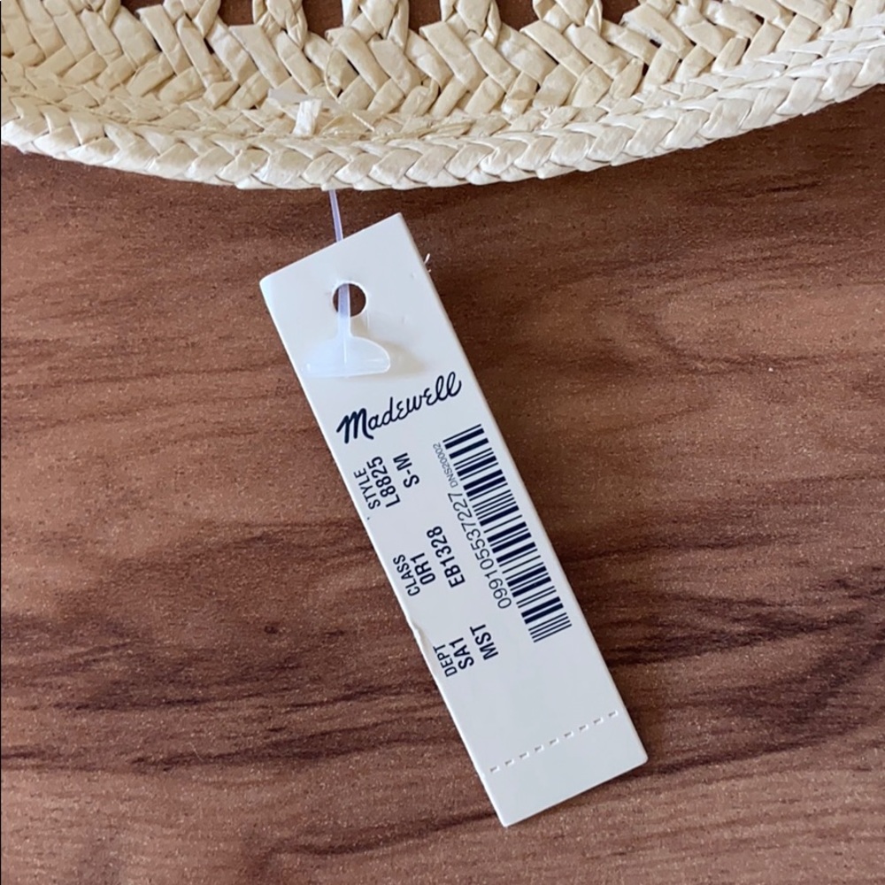 Madewell x Biltmore curved-brim straw hat. - Picture 6 of 8